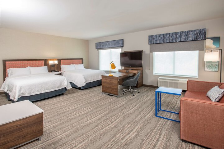 Room 7 of 16