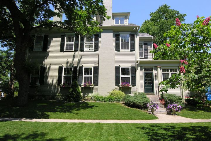 Delano Homestead Bed & Breakfast
