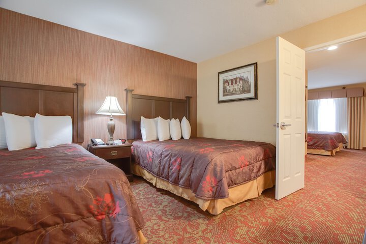 Room 8 of 27