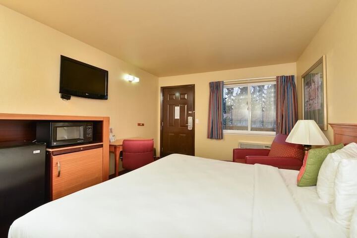 Room 9 of 22