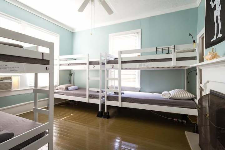 Room 18 of 27