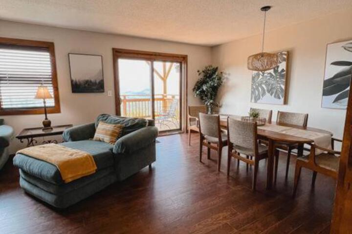 Serene & Comfy - Stunning View & Long - Jetted Tub