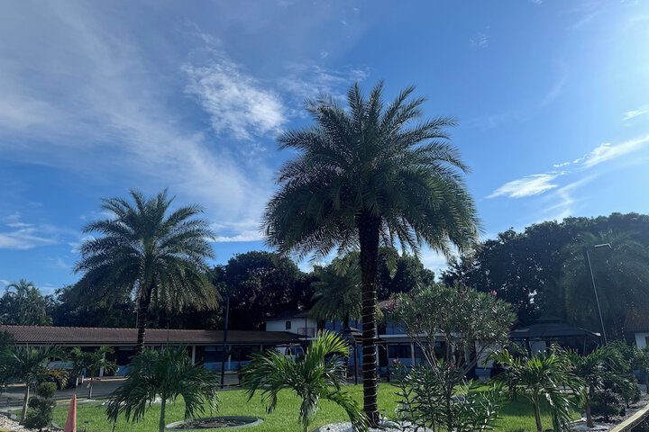 Hotel Exterior 12 of 12