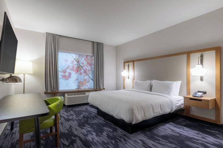 Room 9 of 25