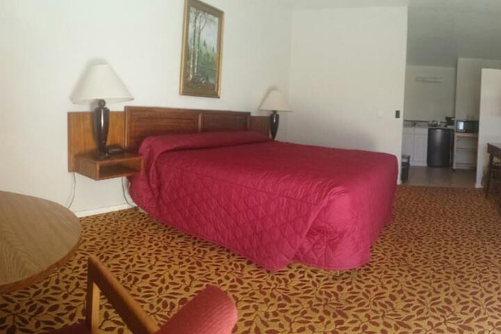 Room 9 of 25