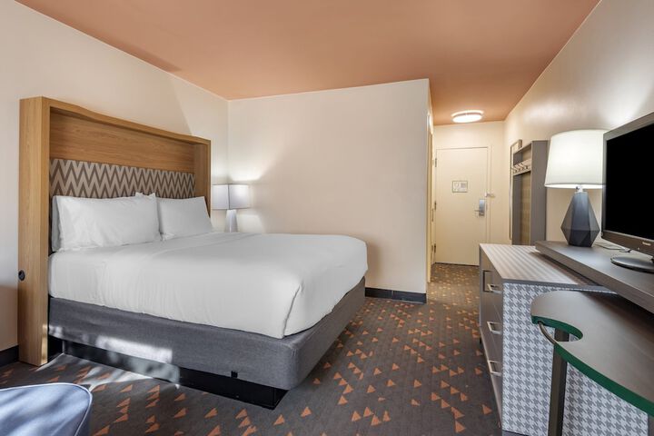 Holiday Inn Bangor by IHG