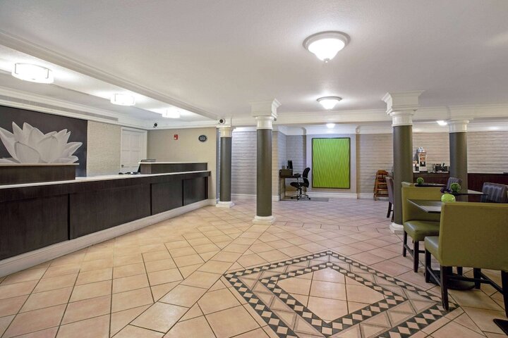 Hotel Interior 11 of 38