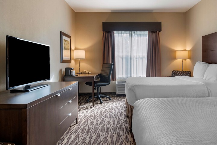 Room 25 of 42