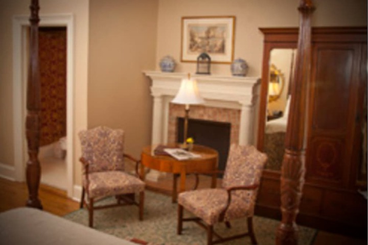 1842 Inn