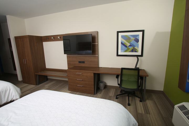 Room 11 of 51