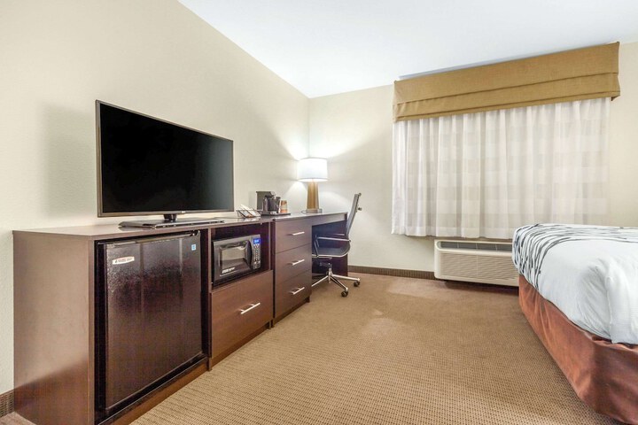 Room 26 of 53