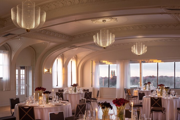 Kimpton Cottonwood by IHG