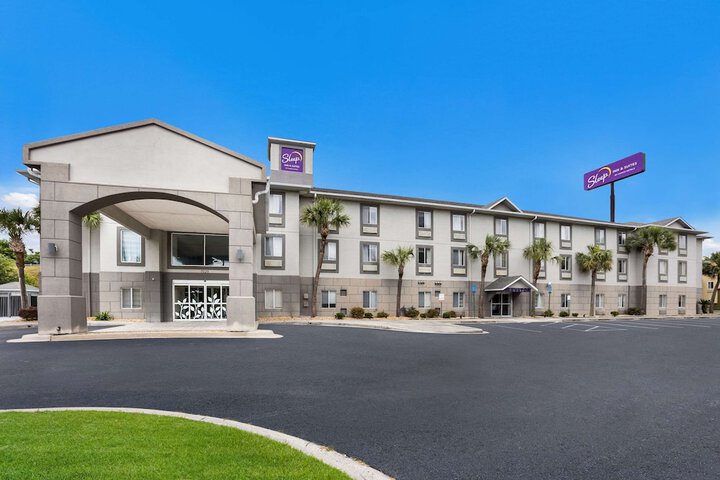 Hotel 2 of 44