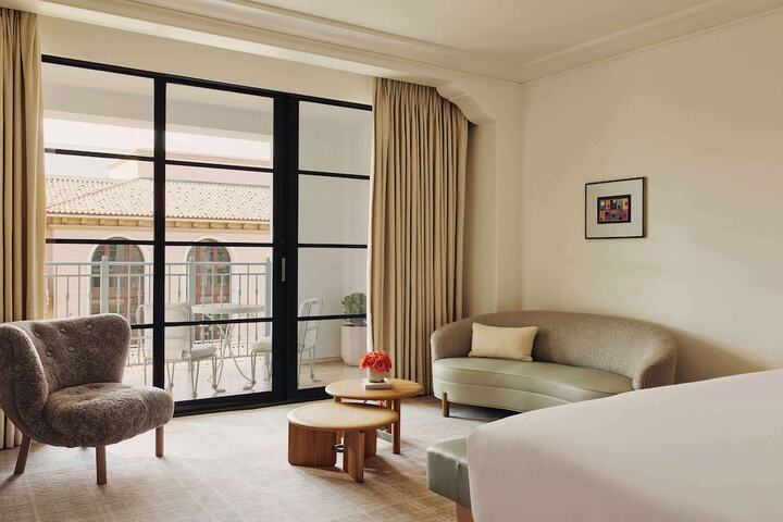 Room 45 of 97