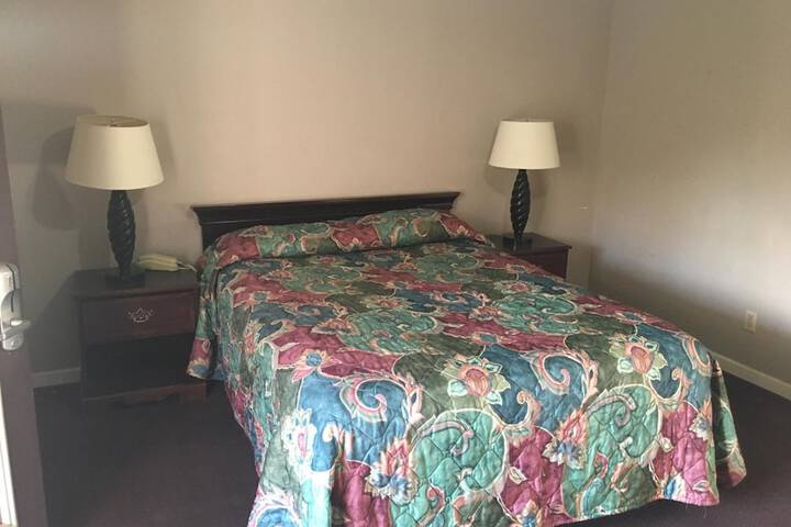 Room 16 of 34