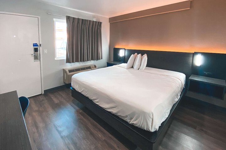 Room 29 of 29