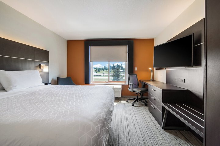 Holiday Inn Express Hotel & Suites Custer by IHG