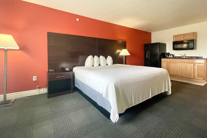 Room 12 of 30