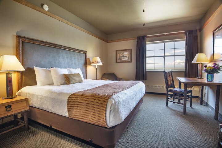 Room 8 of 15