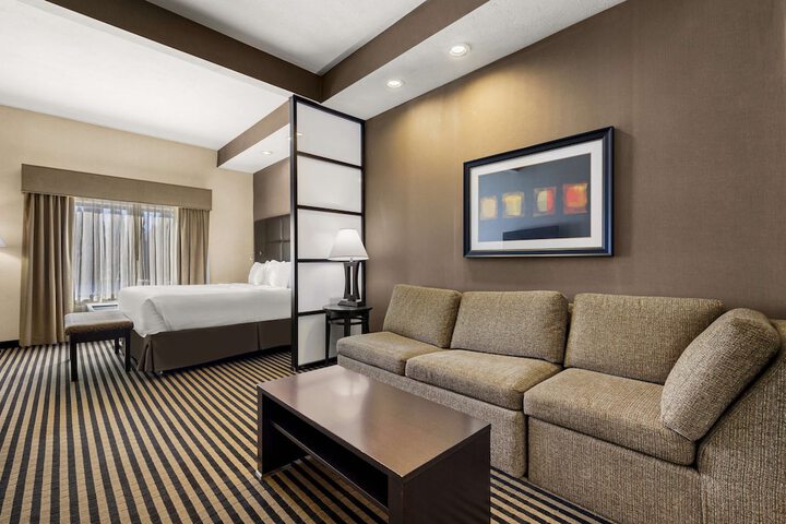 Sonesta Essential Indianapolis Airport