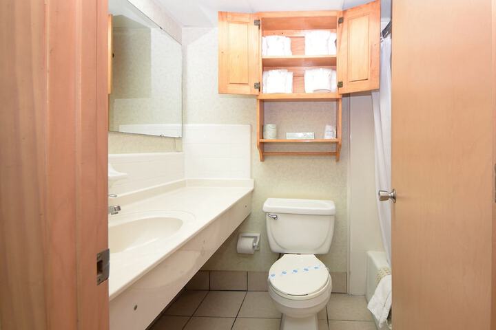 Room 82 of 138