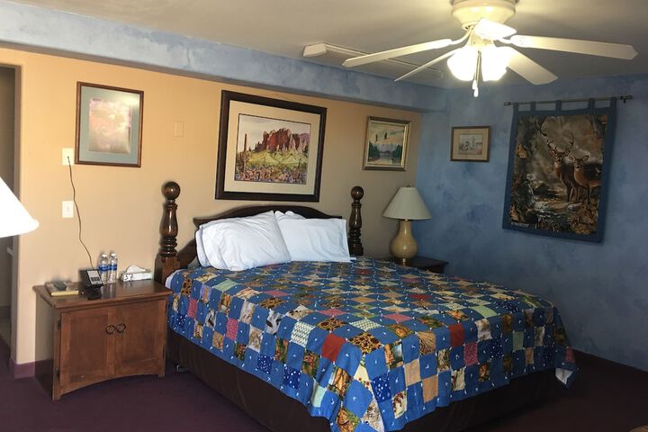 Room 11 of 48