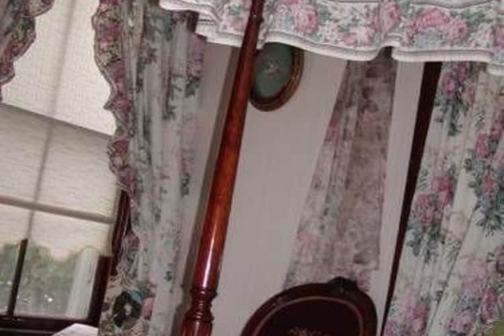 Room 6 of 22