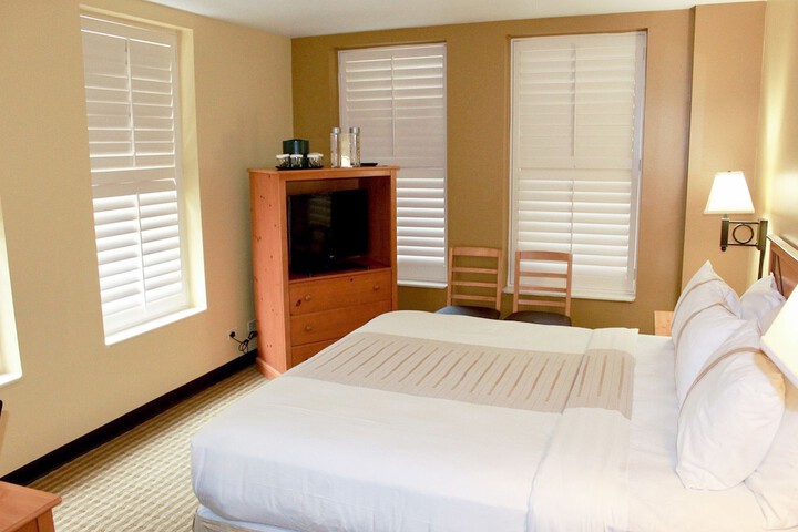 Room 45 of 76
