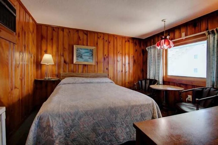 Room 21 of 30