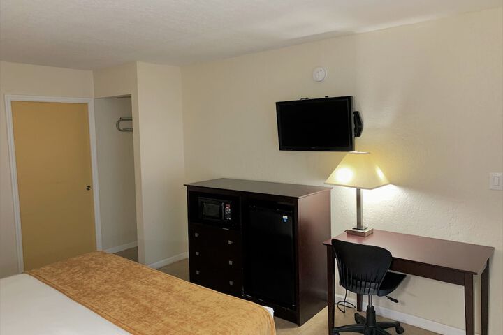 Room 106 of 167