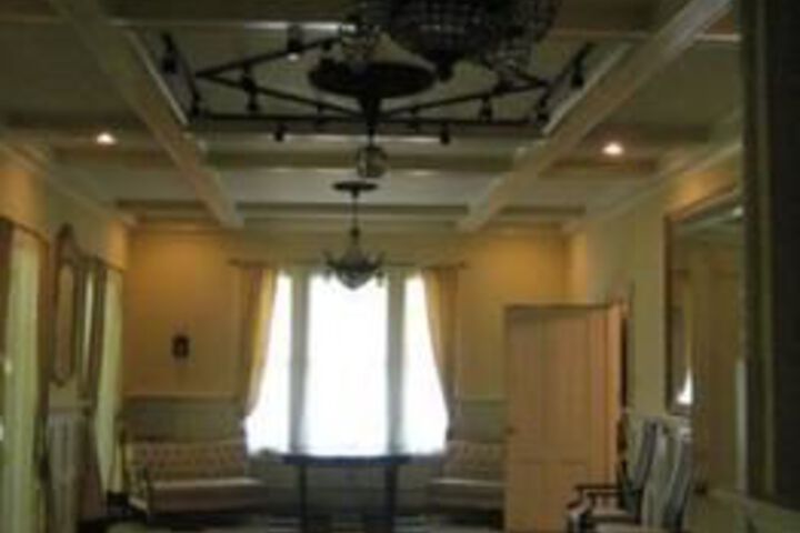 The Inn at Hill Crest Manor