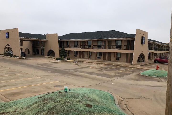 Hotel 2 of 33