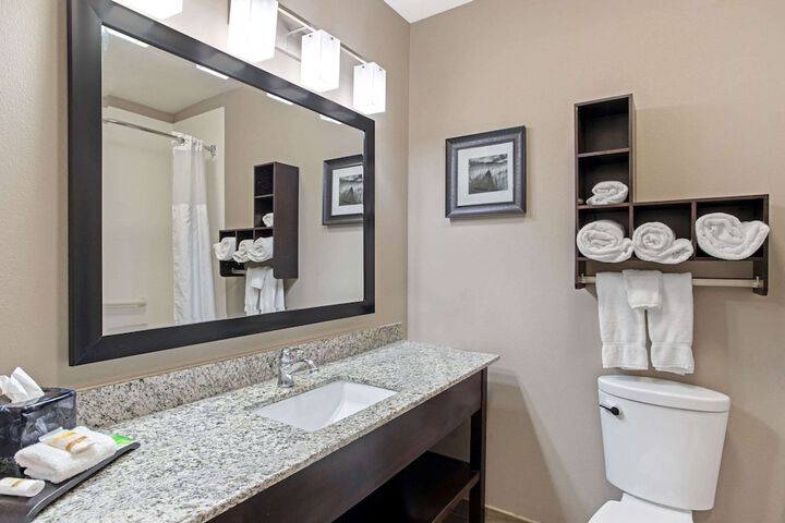 La Quinta Inn & Suites by Wyndham Paducah