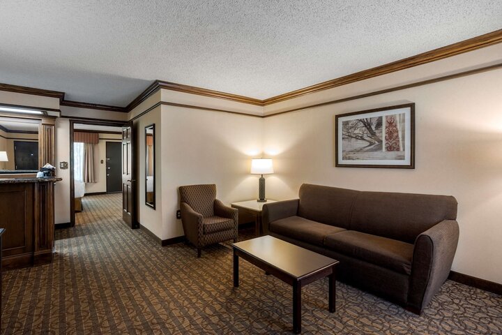 Room 10 of 45