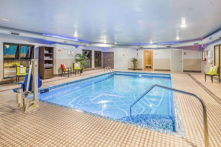 Pool 10 of 75