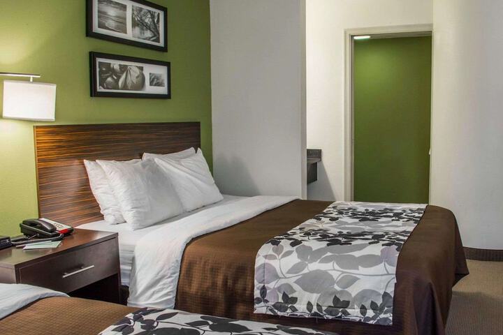 Room 16 of 33