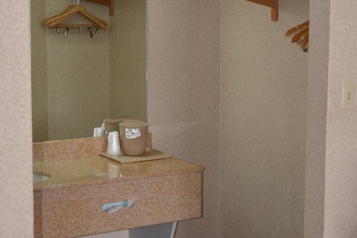 Room 37 of 38