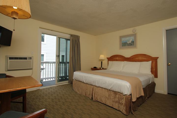 Sea Cliff House Motel