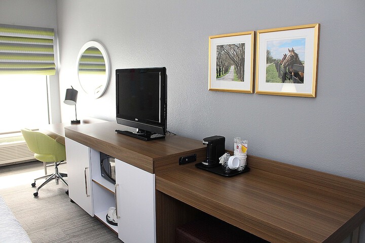 Room 16 of 26