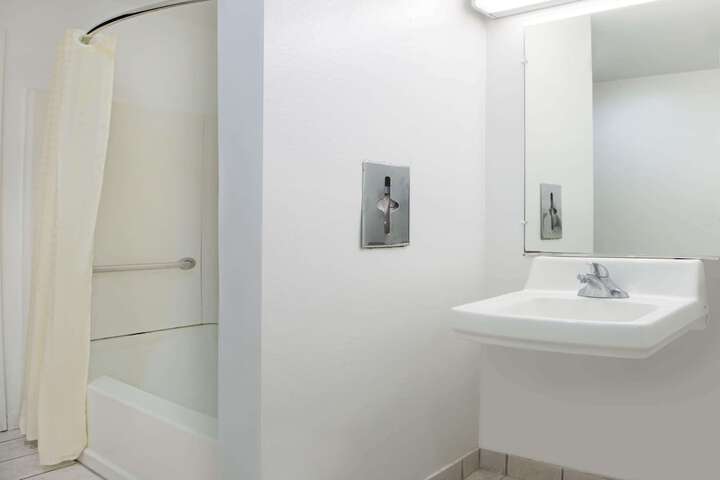Microtel Inn & Suites by Wyndham Garland / Dallas