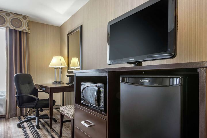 Room 10 of 48