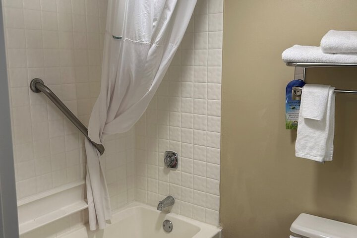 Room 12 of 22