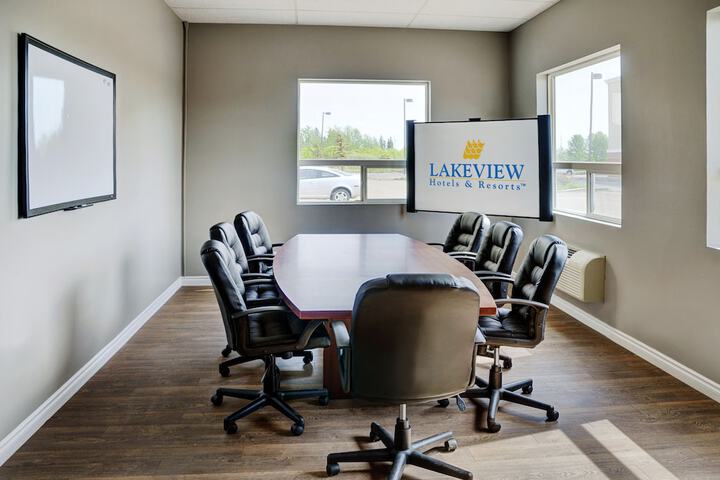 Lakeview Inns & Suites Fort Saskatchewan