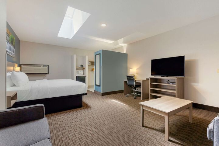 Room 27 of 46