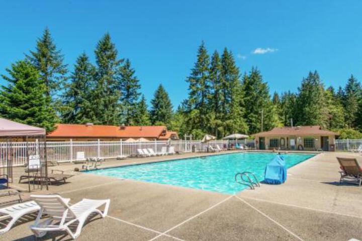 Chehalis Camping Resort Bunkhouse Cabin 6