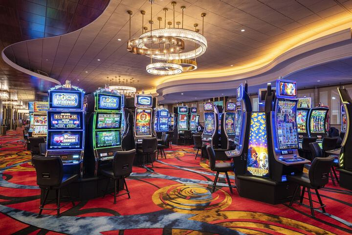 Horseshoe Black Hawk - a Caesars Rewards Destination