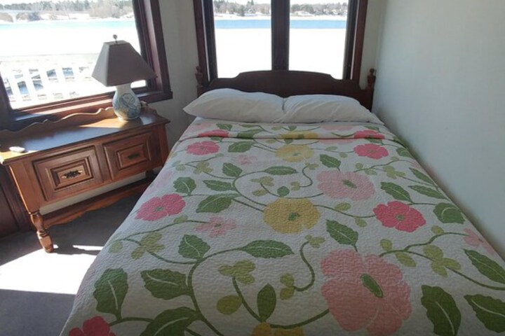 Room 47 of 128