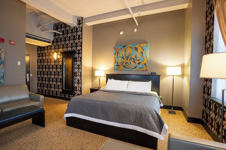 The Giacomo Niagara Falls NY an Ascend Collection Hotel