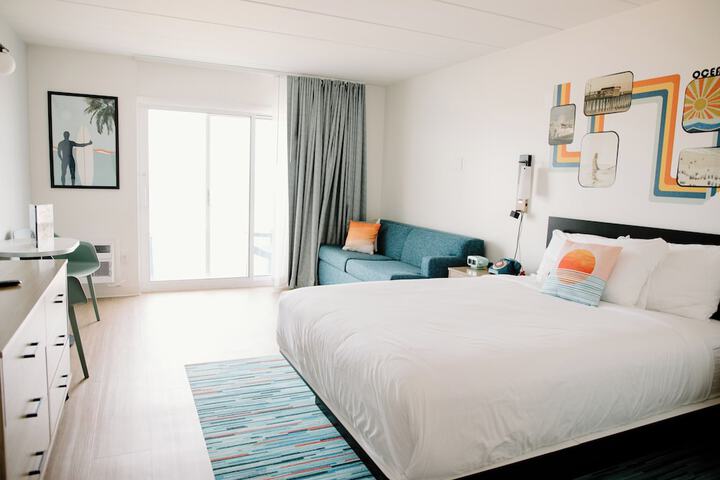 Room 22 of 37