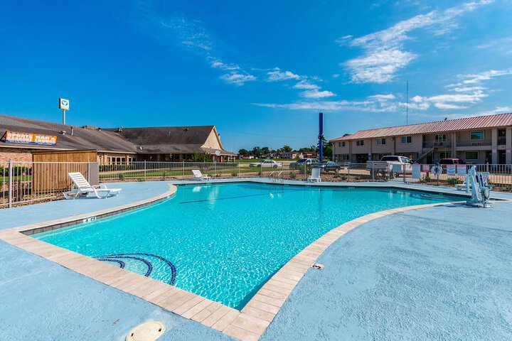 Pool 5 of 36